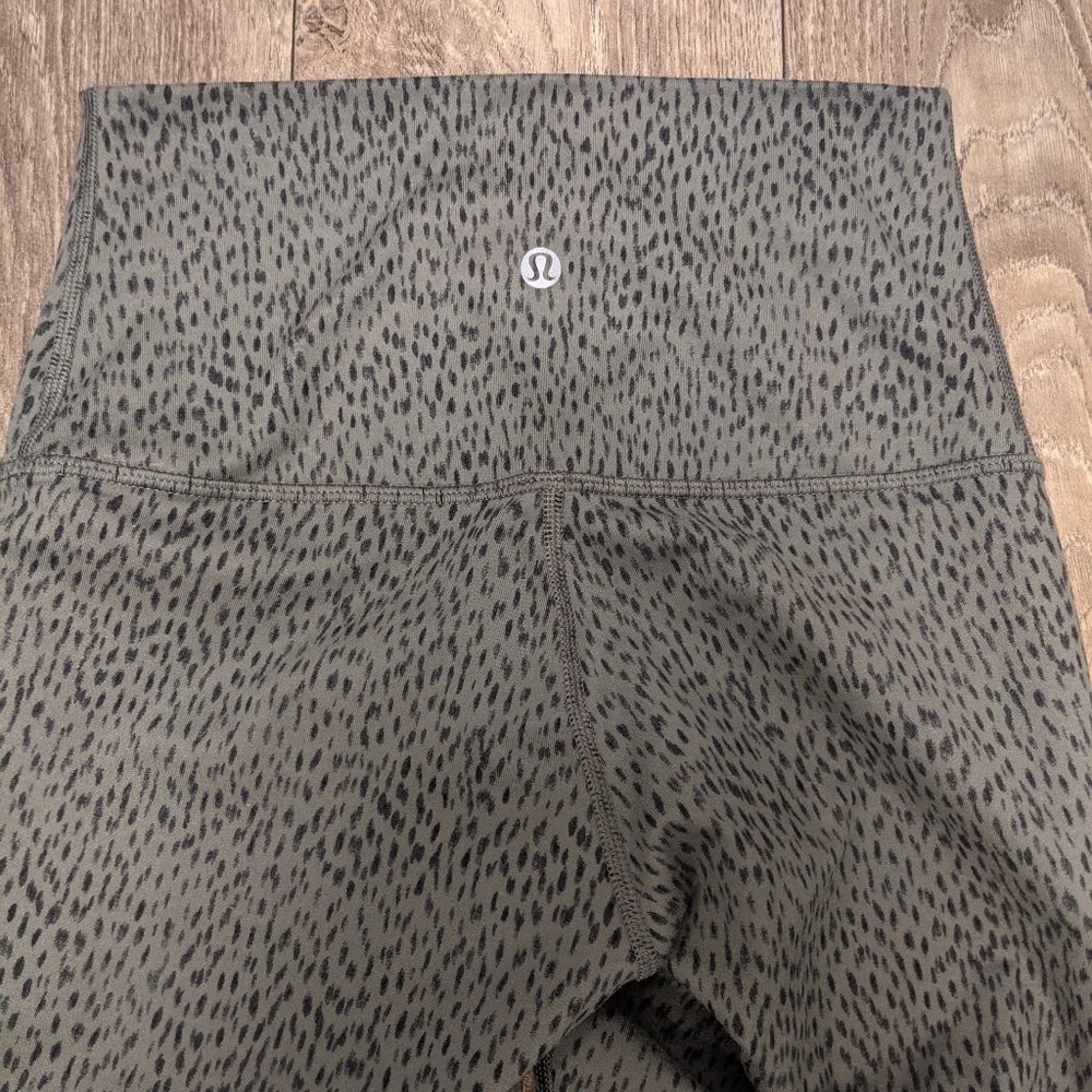 ⭐️Lululemon Dottie Dash Wunder Unders Leggings 31" Size 4 LUON